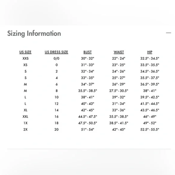 Romanza Gown in White Chantilly Lace V. Chapman - Picture 4 of 5